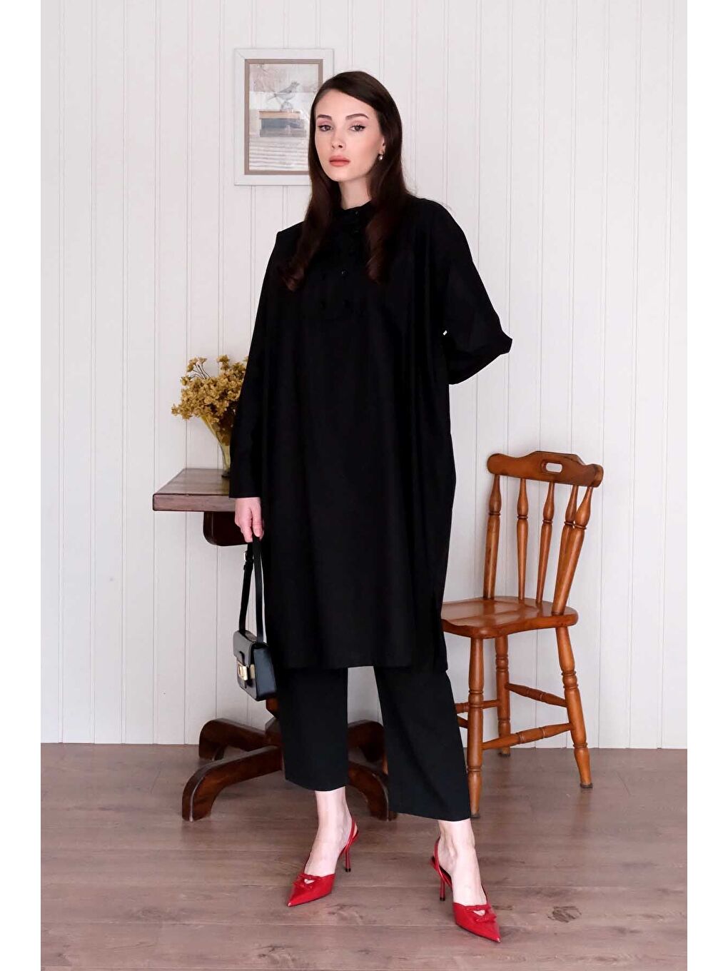 Siyah Uzun Düğme Detaylı Tunik-5