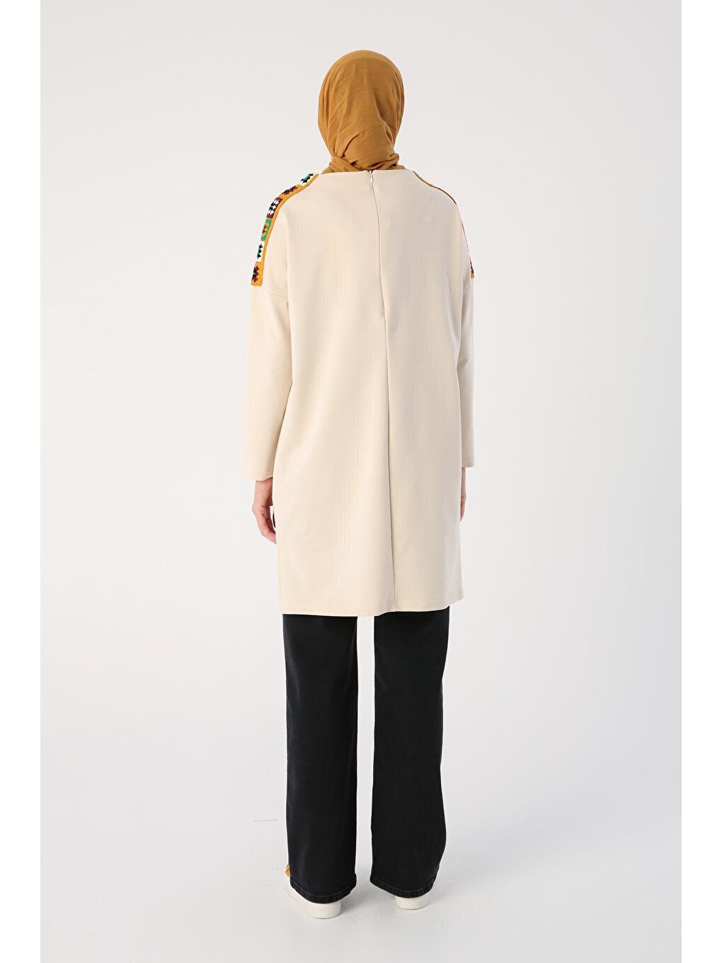 Açık Bej Oversize Renkli Motifli Örme Tunik-3