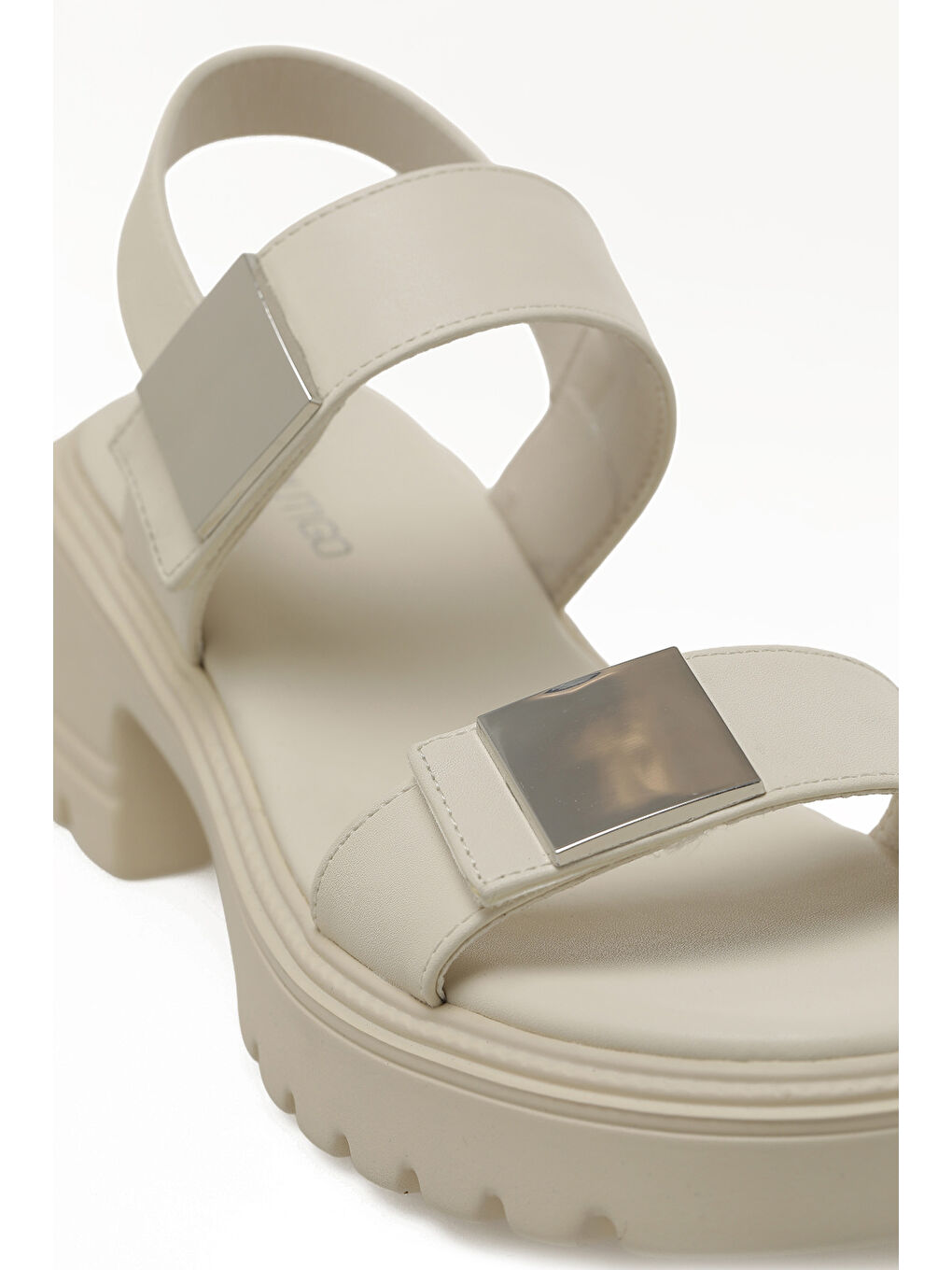 25S-259 6FX Bej Kadın Kalın Taban Sandalet-6