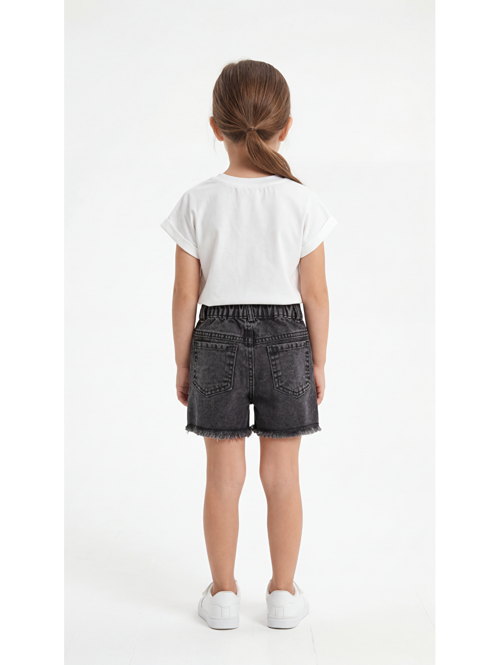 Beyaz Kalp Nakışlı Kız Çocuk Tişört-Şort Takım-3