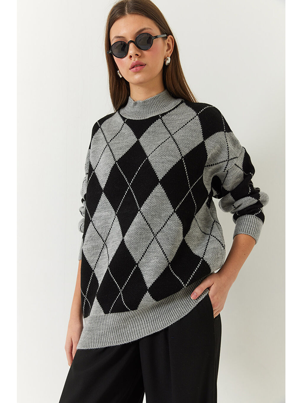 Gri Kadın Baklava Desenli Yarım Balıkçı Yaka Oversize Kalın Triko Kazak-2