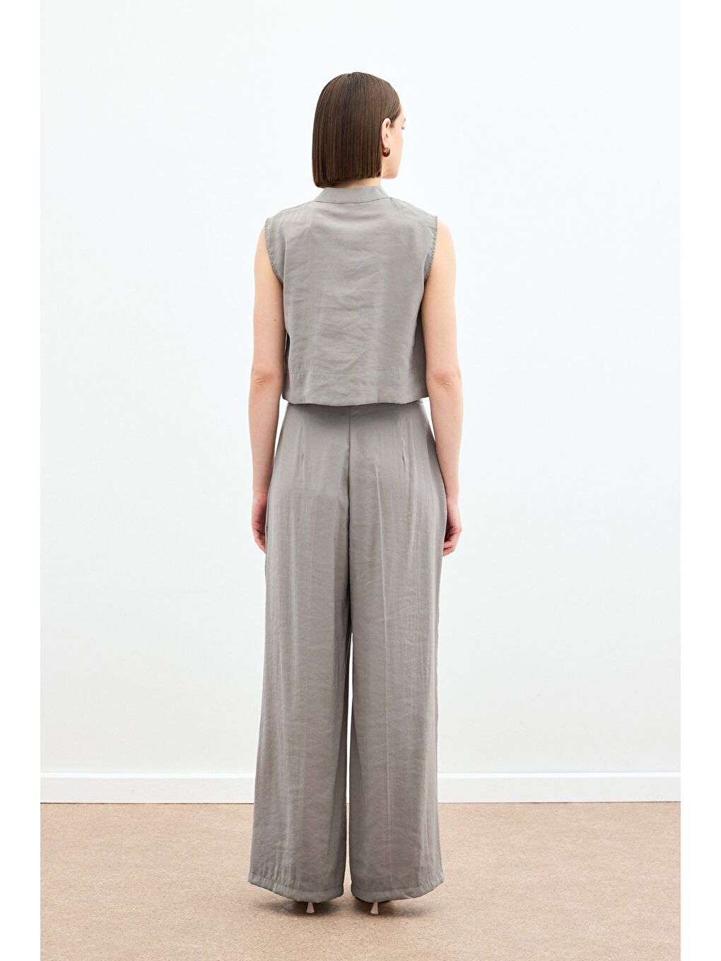 Süs Düğme Detaylı Bluz - Haki-4