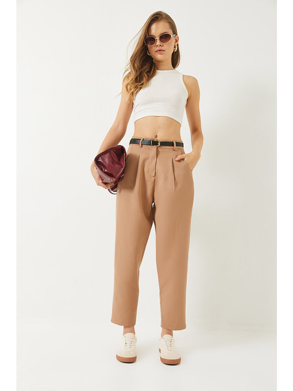 Kahverengi Kadın Kemerli Cep Detaylı Havuç Pantolon-3