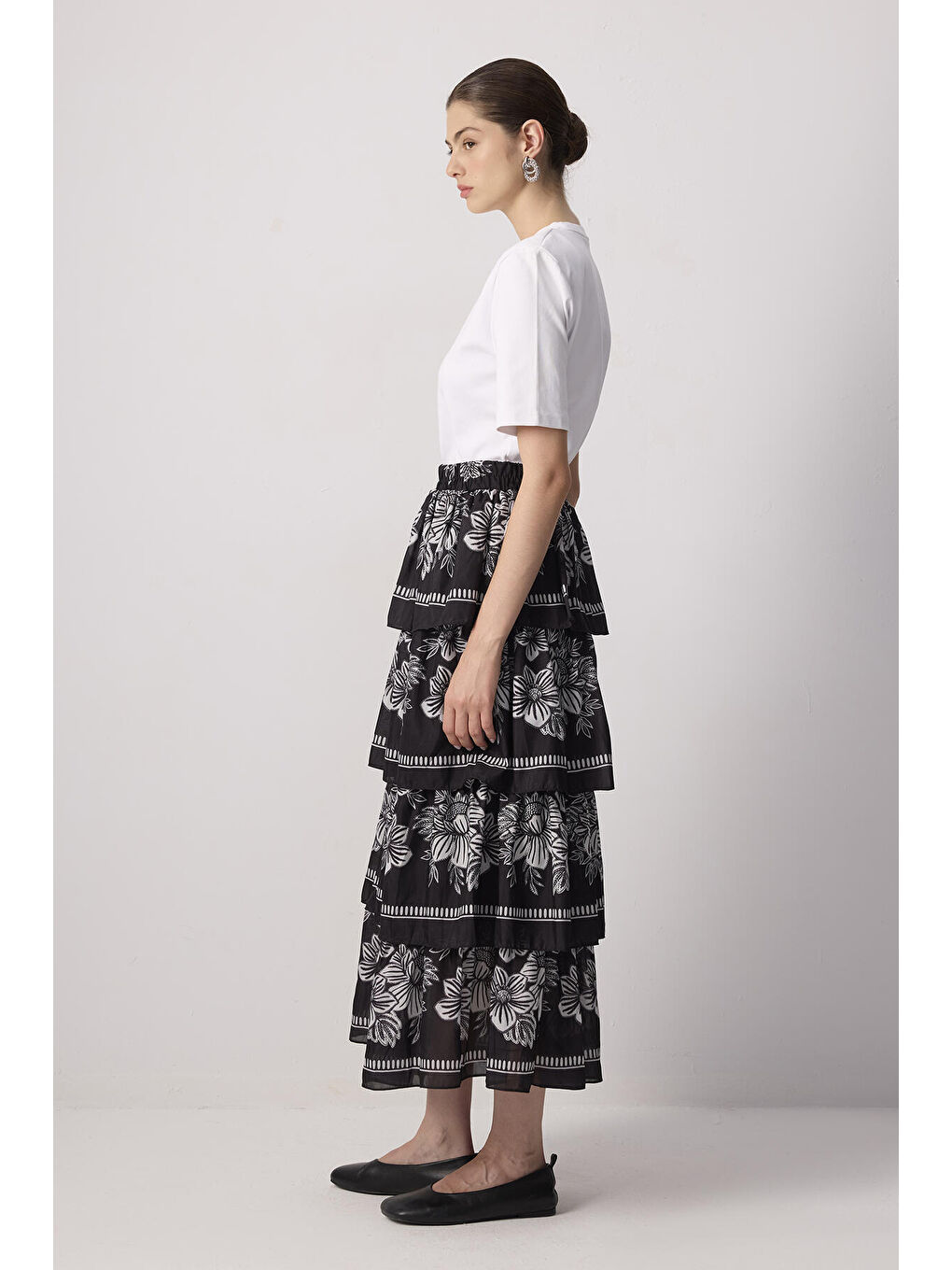 Siyah Desenli Katlı Etek-2