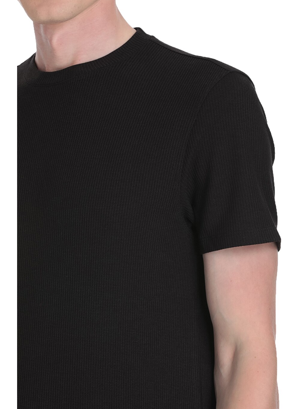 Siyah Regular Fit Bisiklet Yaka Tişört-3