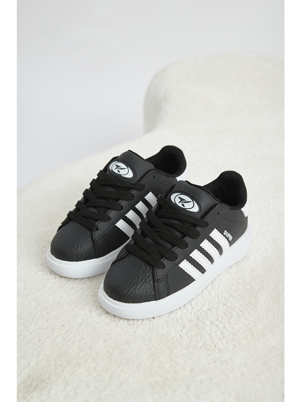 Çocuk Unisex Siyah Beyaz Rahat Kalıp Nefes Alabilen Bağcıklı Sneaker-1