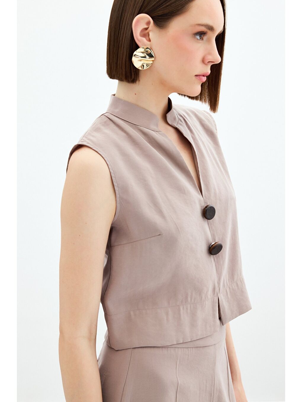 Bej Süs Düğme Detaylı Bluz - Vizon-4