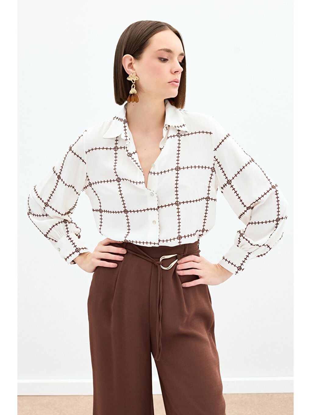 Kahverengi Nakış Detaylı Viskon Gömlek - Kahve-3