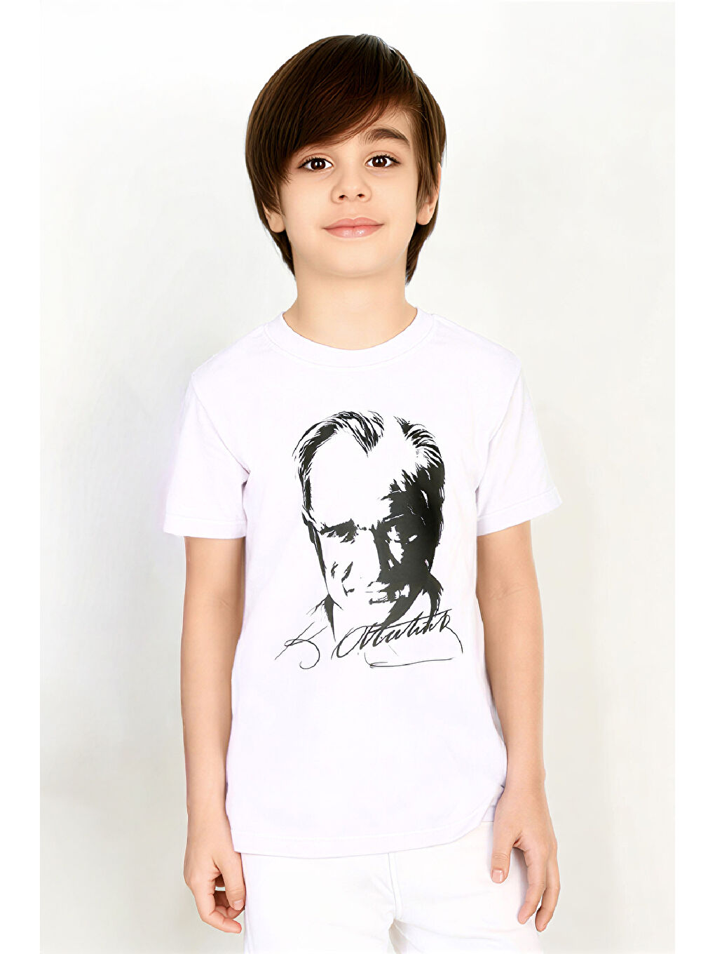 Beyaz Erkek Çocuk ATATURK Posterli T-Shirt 4-8 Yaş 12540