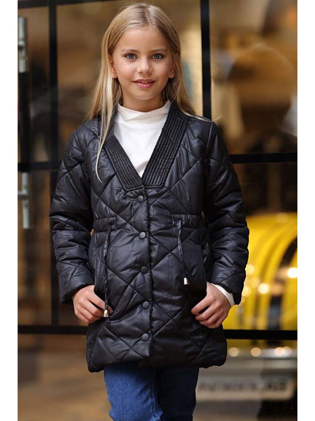 Kız Çocuk Yakası Şerit ve Üzeri Kare Dikiş Detaylı Cepli Çıtçıt Düğme Şişme Siyah Mont-1