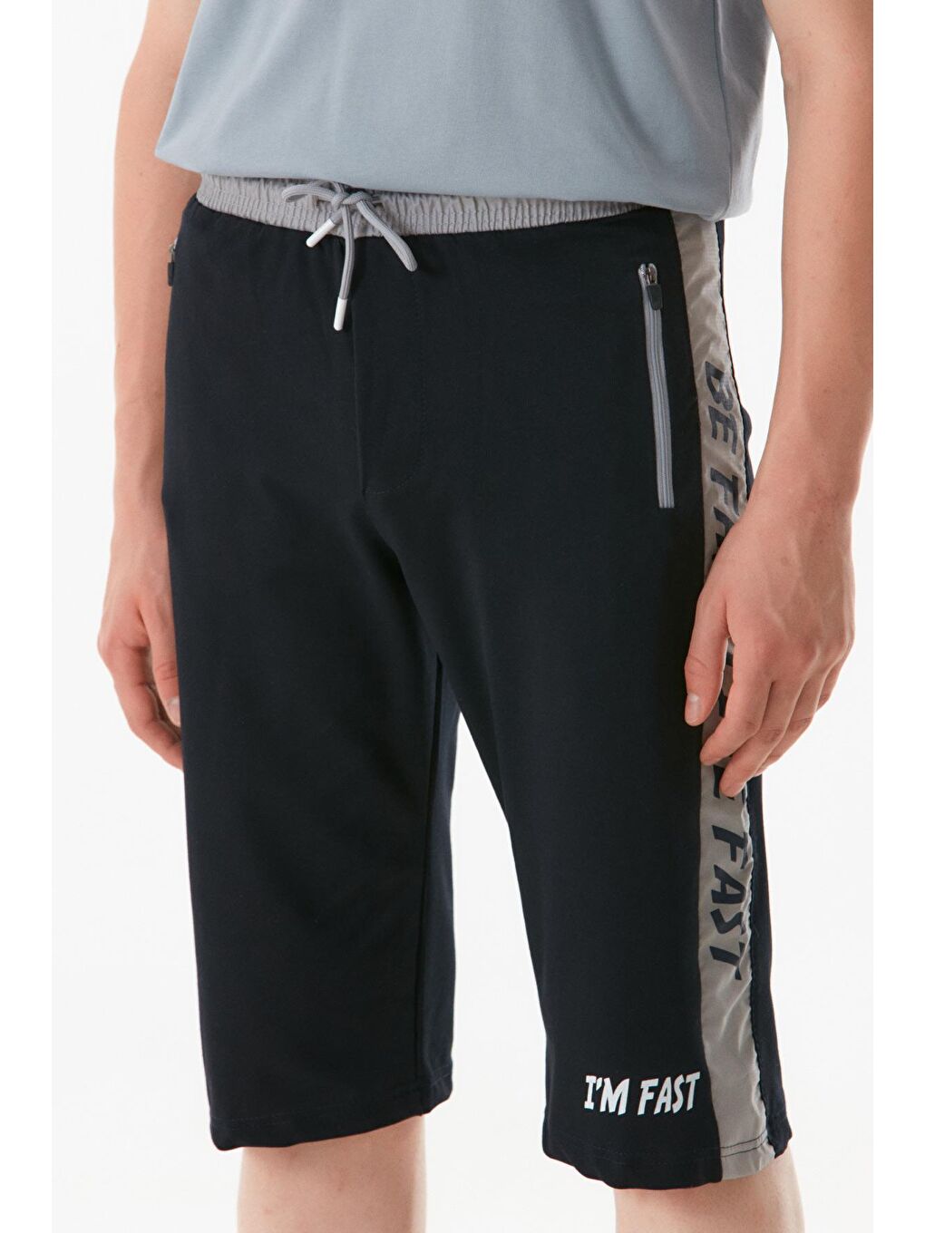 Lacivert Baskılı Beli Bağcıklı Cebi Fermuarlı Şort