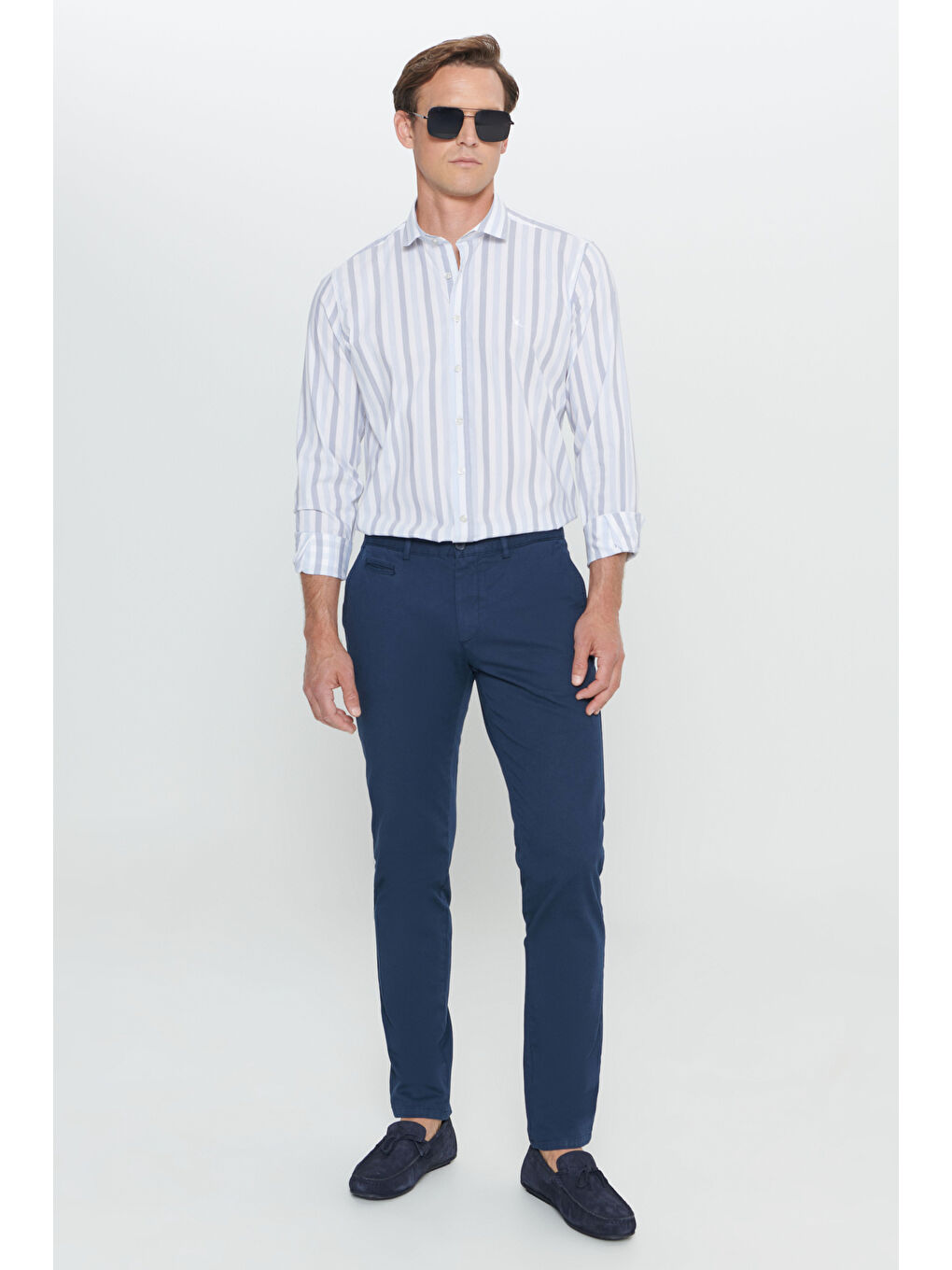 Erkek Beyaz-Mavi Slim Fit Dar Kesim %100 Pamuk Küçük İtalyan Yaka Çizgili Gömlek-1