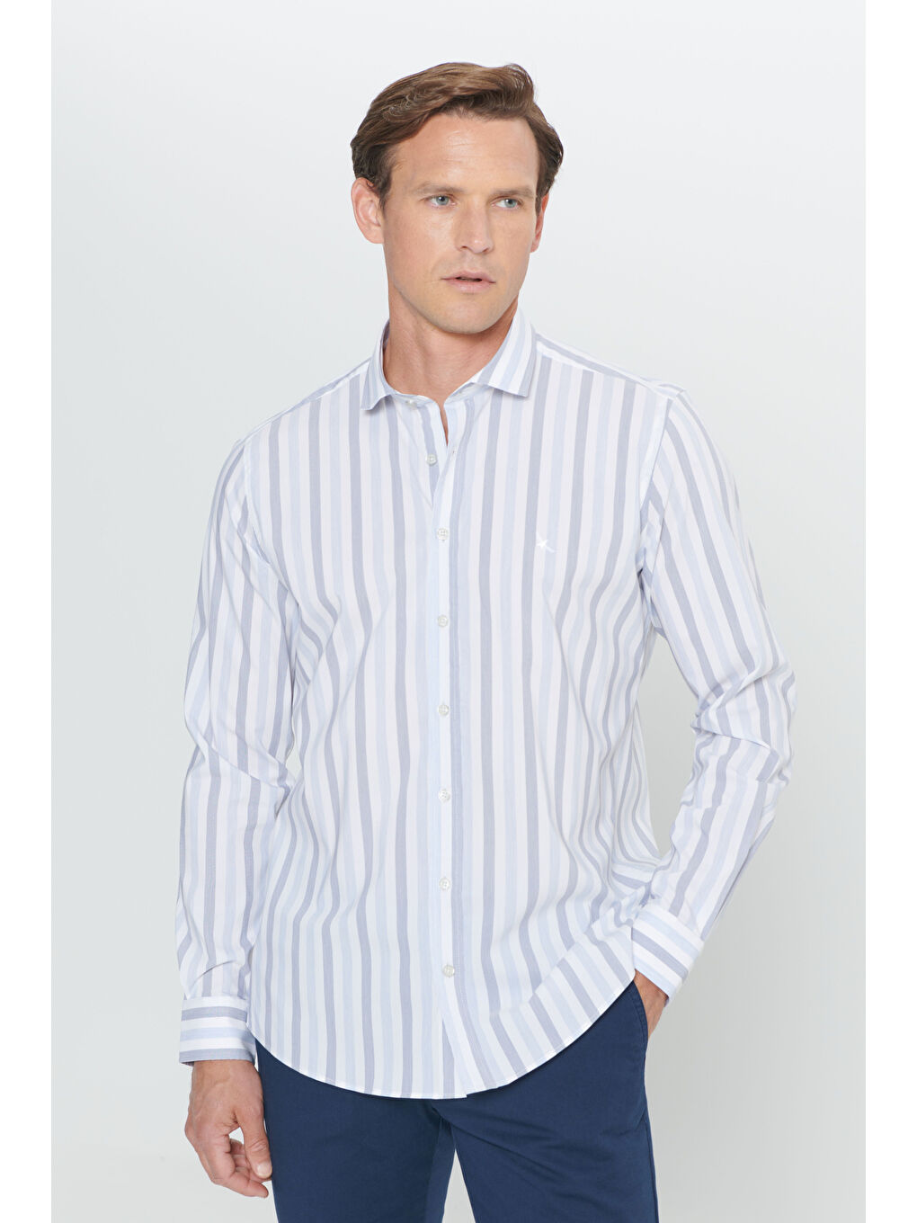 Erkek Beyaz-Mavi Slim Fit Dar Kesim %100 Pamuk Küçük İtalyan Yaka Çizgili Gömlek-2