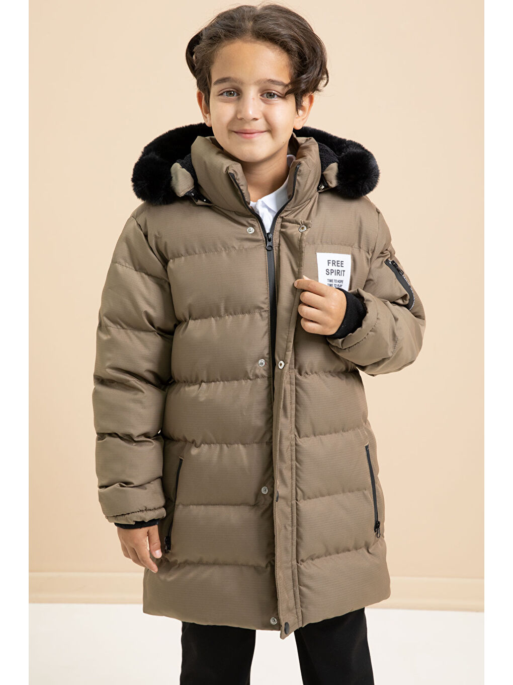 Erkek Çocuk Kahverengi Yazılı Arma Detaylı İçi Kürklü Kapüşonlu Şişme Mont 21369-4