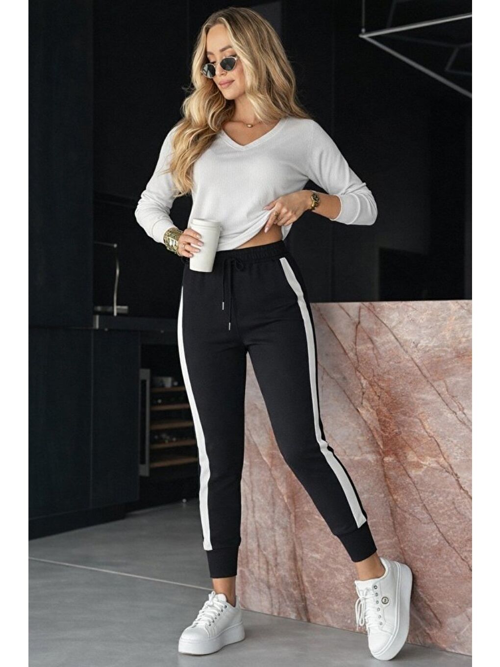 Siyah Kadın Yüksek Bel Kuş Gözü Detaylı Bağcıklı Yan şeritli Viskon Iki Iplik Eşofman Altı