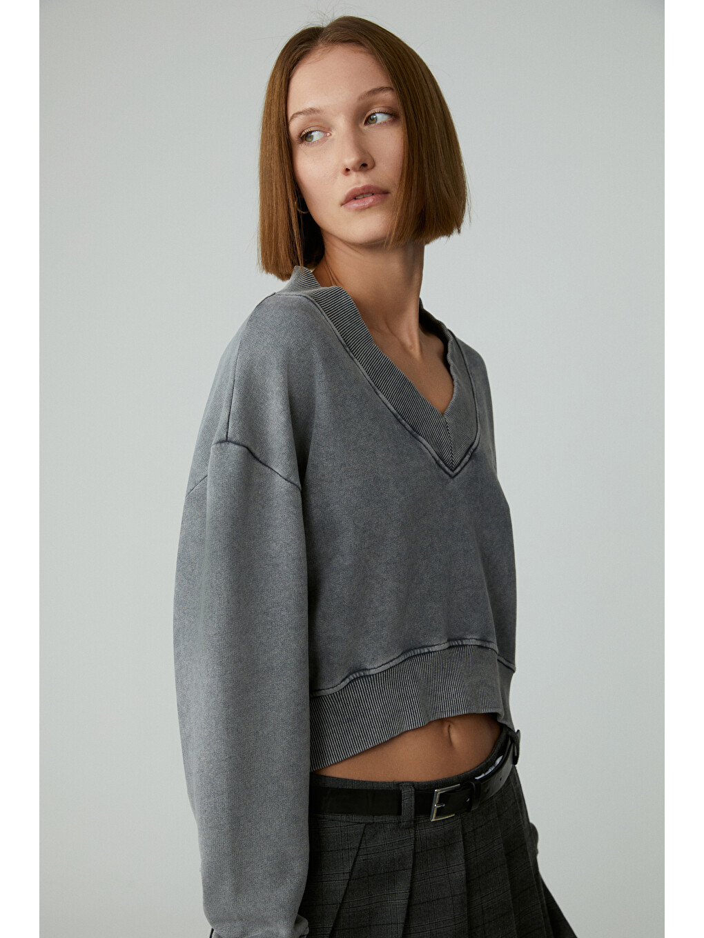 Andreıta Kadın V Yakalı Asimetrik Oversize Açık Gri Sweatshirt-2