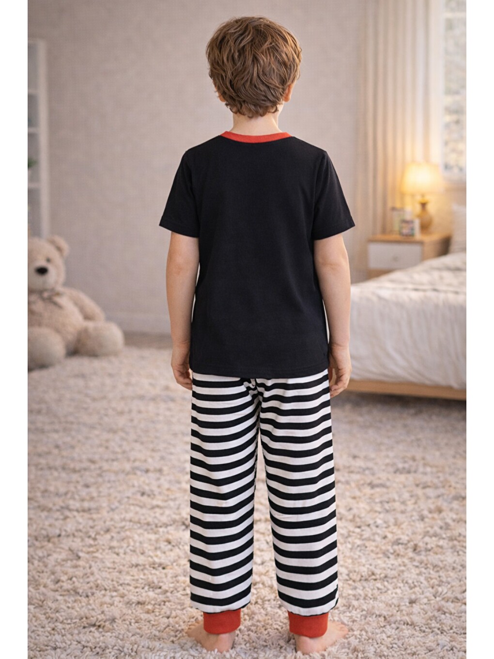 Siyah Erkek Çocuk Pamuklu Çizgili Baskılı Kısa Kollu Uzun Alt Pijama Takımı-2