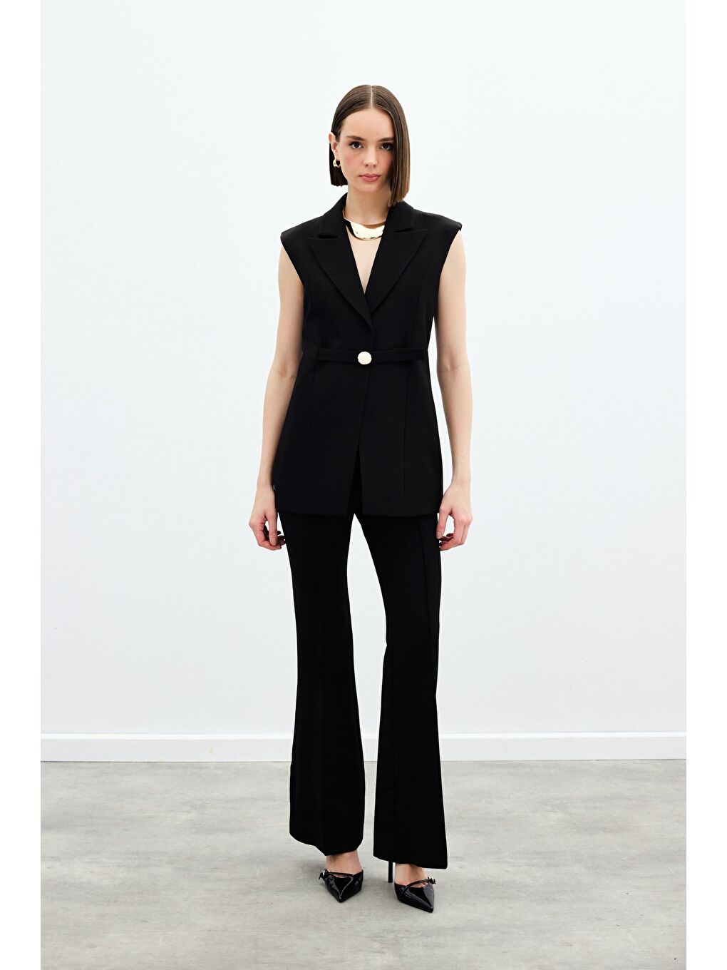 Toka Detaylı Uzun Yelek - Siyah-1