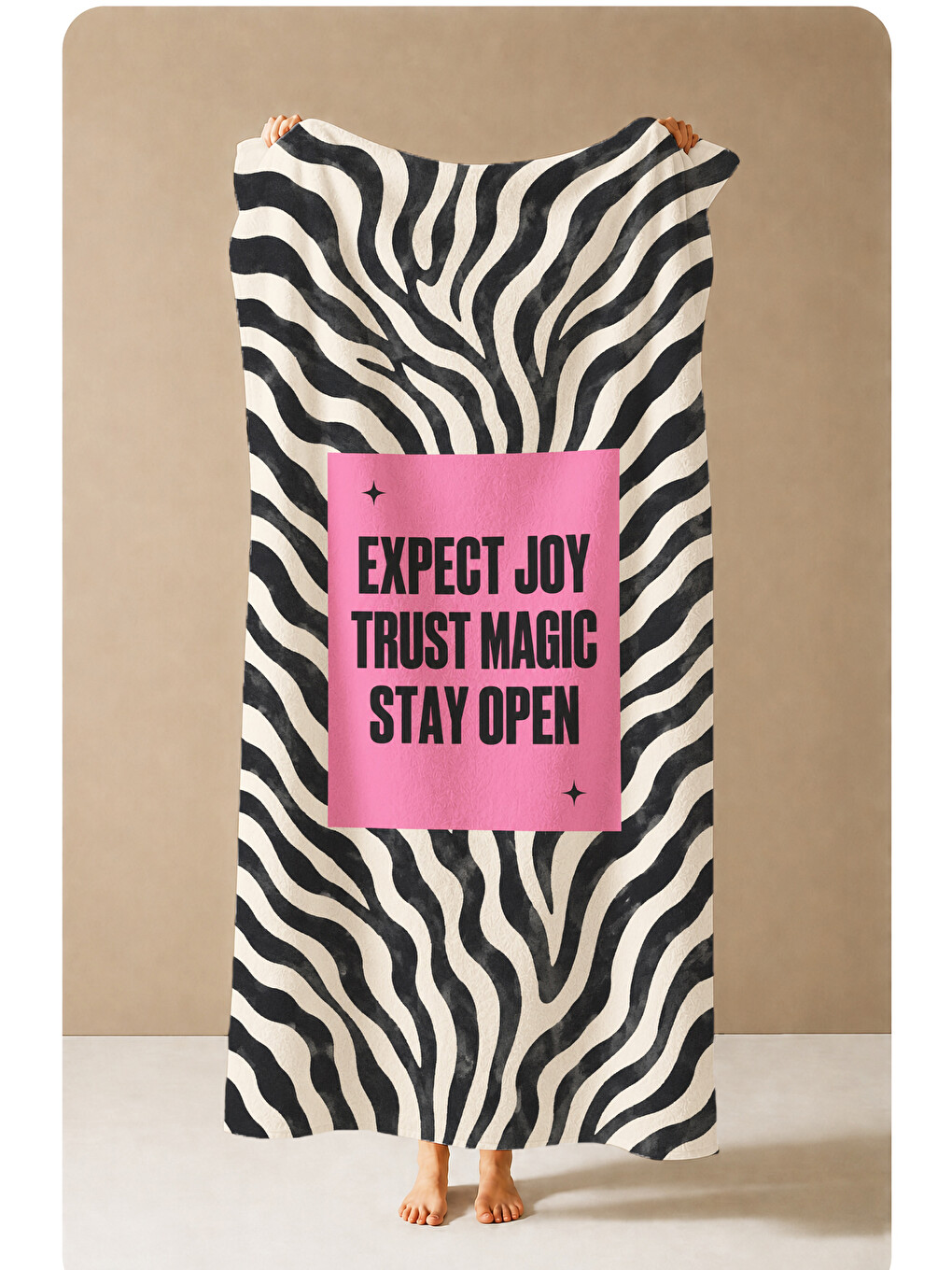 Pembe Pop Art Motivasyon Yazılı Zebra Desenli 70x150 Plaj Havlusu - Dijital Baskılı Solmaz Banyo Havlusu