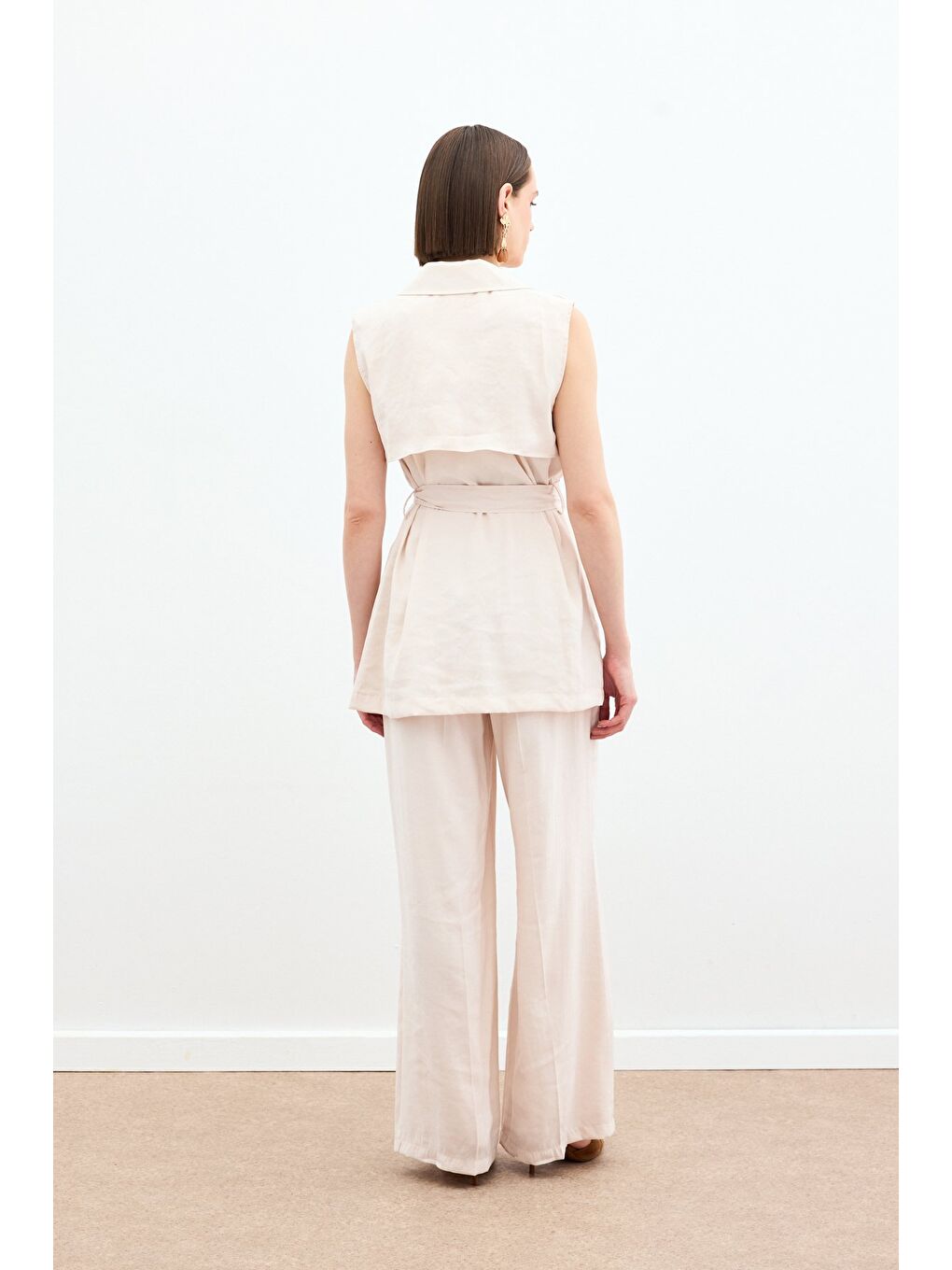 Bej Kuşaklı Uzun Yelek - Taş-6