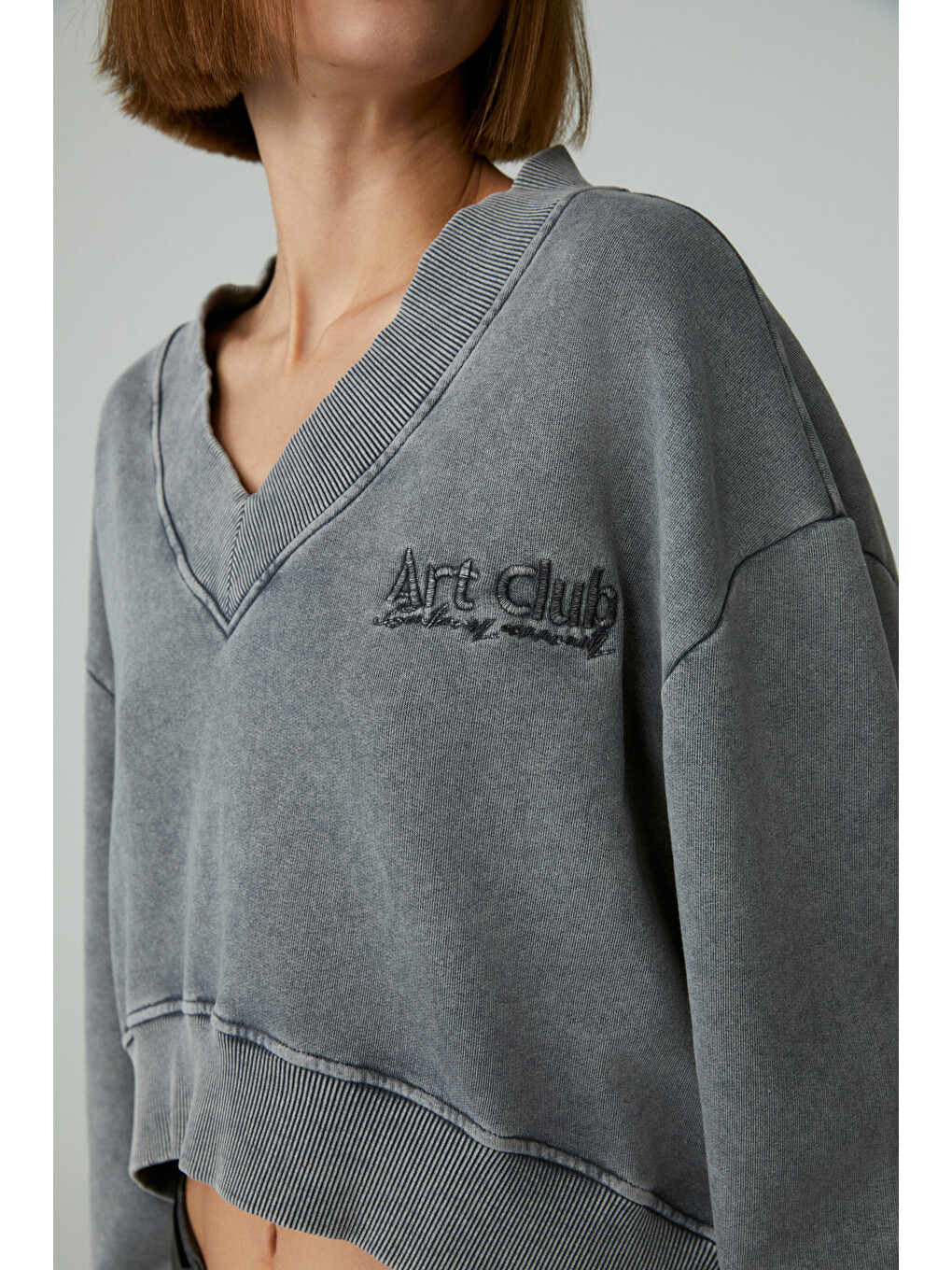 Andreıta Kadın V Yakalı Asimetrik Oversize Açık Gri Sweatshirt-4