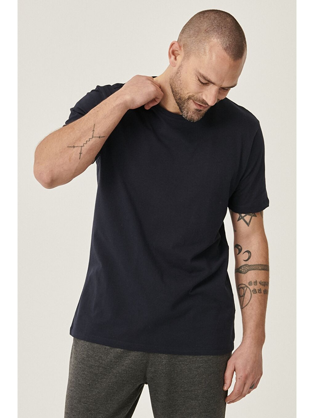 Erkek Lacivert Slim Fit Bisiklet Yaka 2'li Düz Tişört Paketi-1