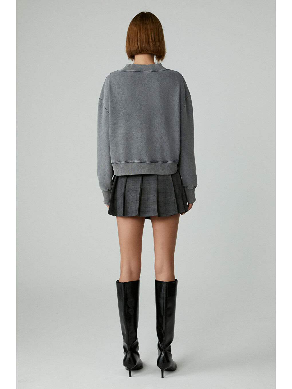 Andreıta Kadın V Yakalı Asimetrik Oversize Açık Gri Sweatshirt-5