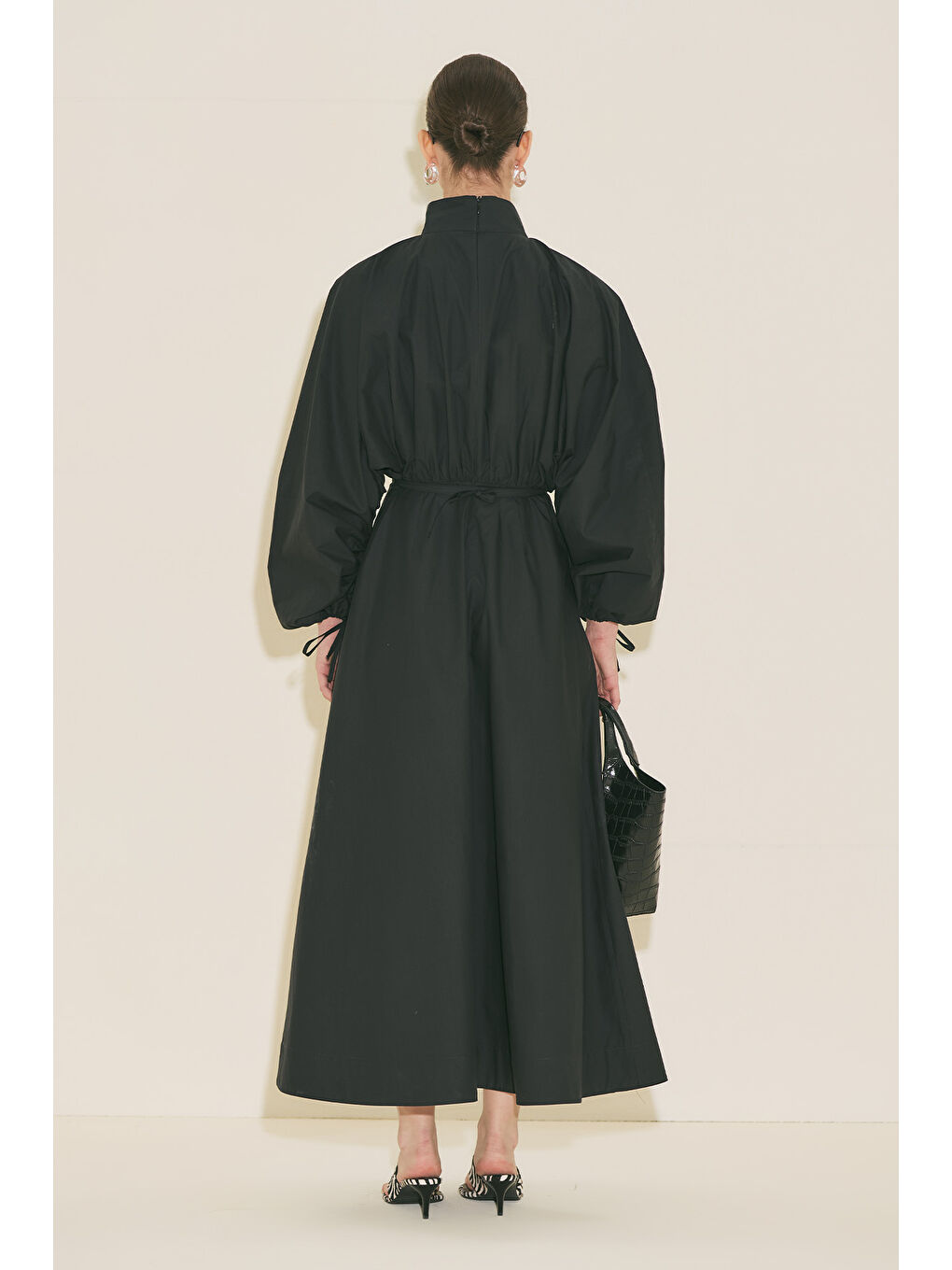 Geniş Kol Tasarımlı Elbise Siyah-3