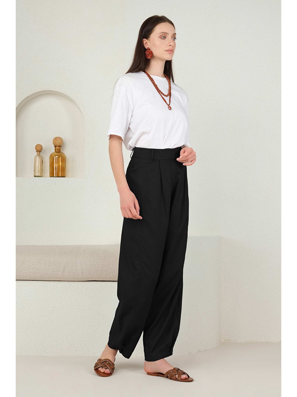 Paçası Pileli Keten Pantolon Siyah-1