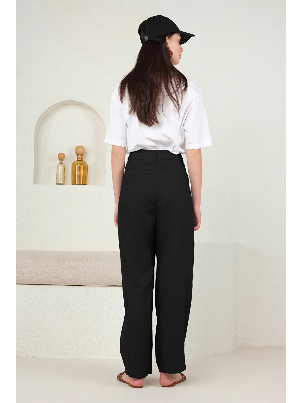 Paçası Pileli Keten Pantolon Siyah-3