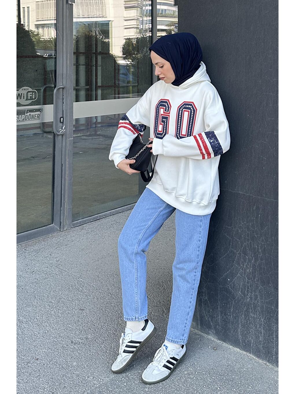 Go Baskılı Üç İplik Sweat Beyaz