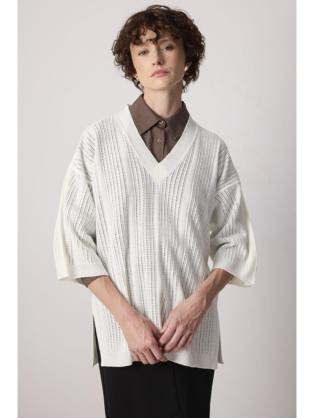 Ekru V Yaka Ajurlu Tunik