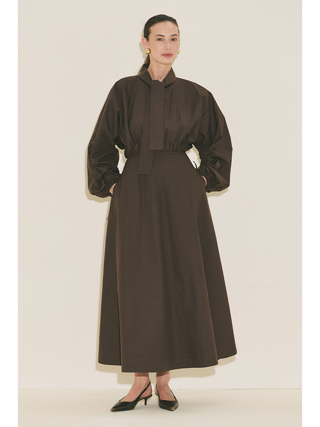 Geniş Kol Tasarımlı Elbise Kahverengi