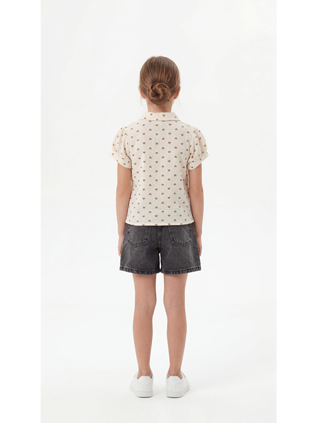 Bej Tüm Alan Kalp Baskılı Fiyonklu Kız Çocuk Gömlek-Şort Takım-3