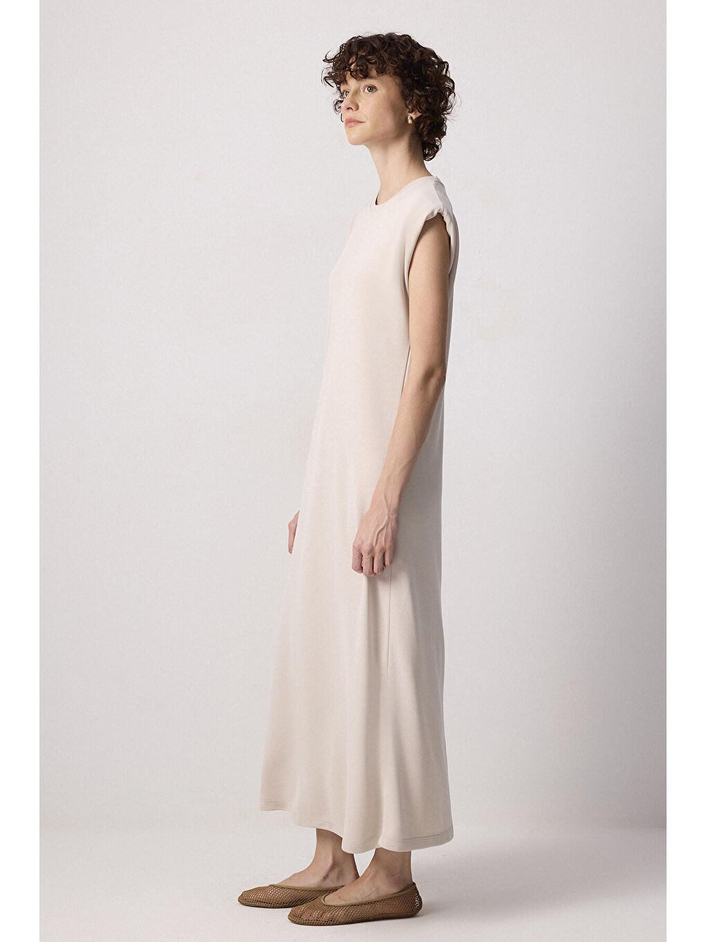 Bej Vatkalı Kolsuz Elbise-2