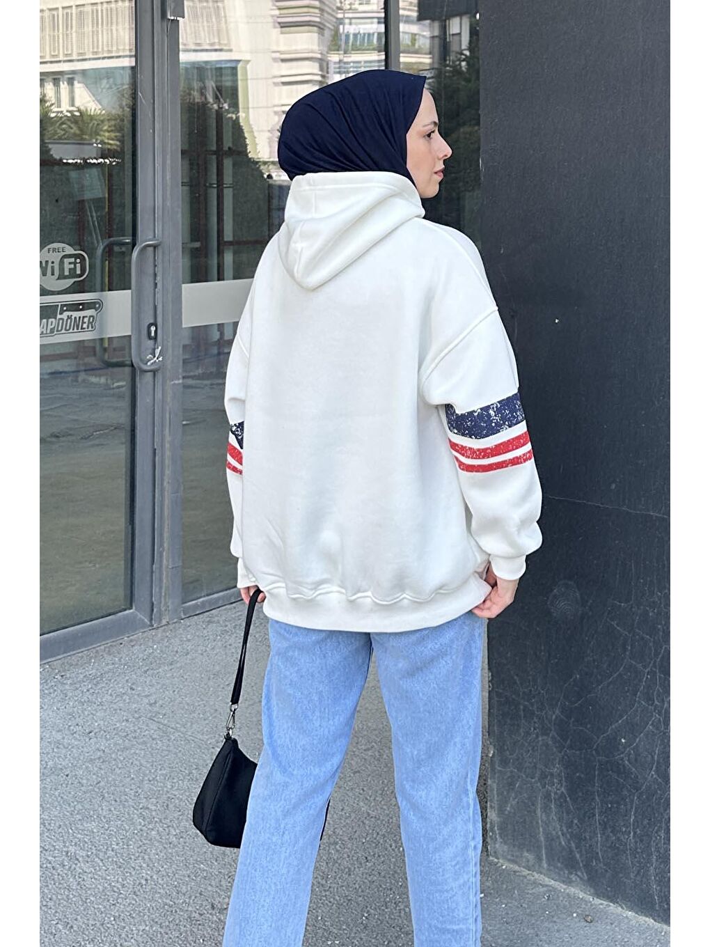 Go Baskılı Üç İplik Sweat Beyaz-3