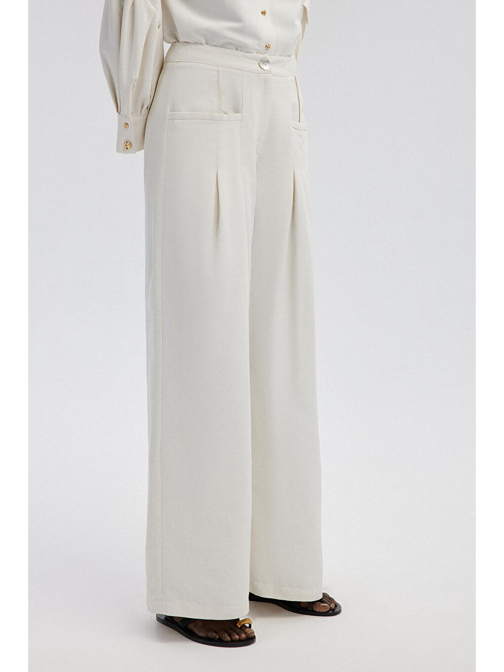 Ekru Cep Detaylı Bol Paça Keten Pantolon-1