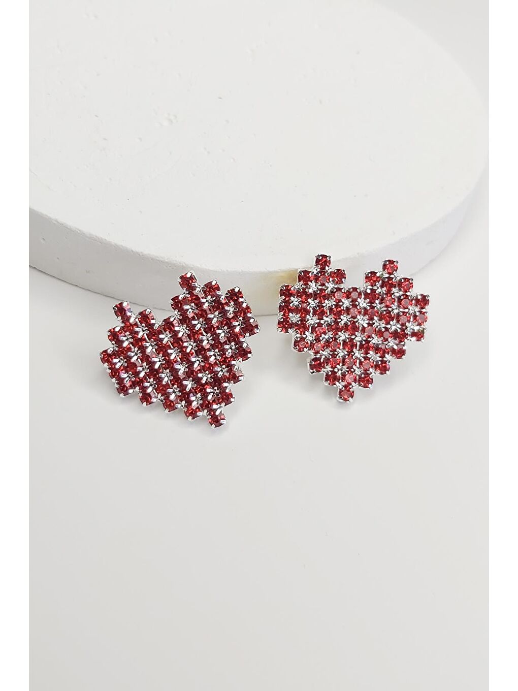 Gri Taşlı Kalp Küpe-1