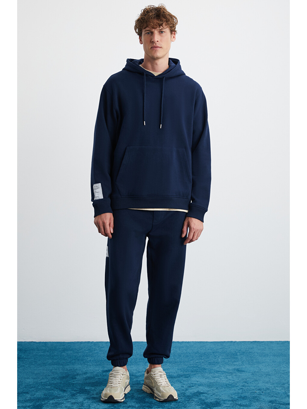 Ashbourne Erkek Oversize Fit Kanguru Cepli Lastikli Paça Kol Etiket Detaylı Lacivert Eşofman Takımı-2
