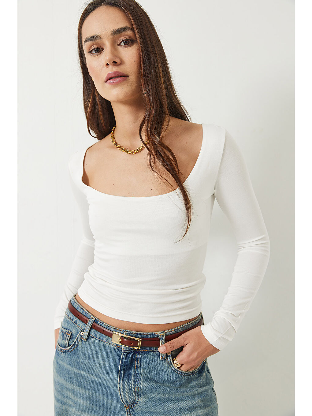 Beyaz Kadın Kare Yaka Uzun Kol Saran Modal Bluz-1