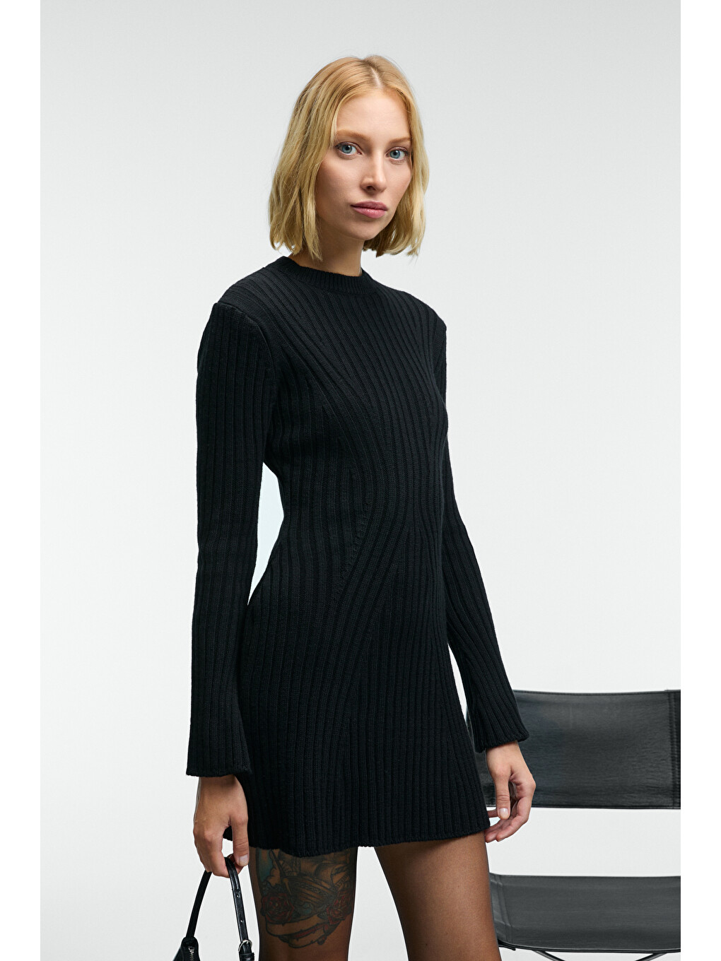 Encanto Kadın Yuvarlak Yaka Çizgi Desenli Slim Fit Siyah Elbise-4