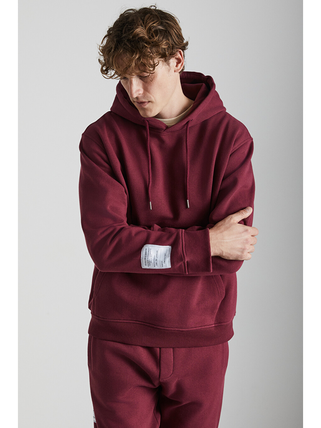 Ashbourne Erkek Oversize Fit Kanguru Cepli Lastikli Paça Kol Etiket Detaylı Bordo Eşofman Takımı-4
