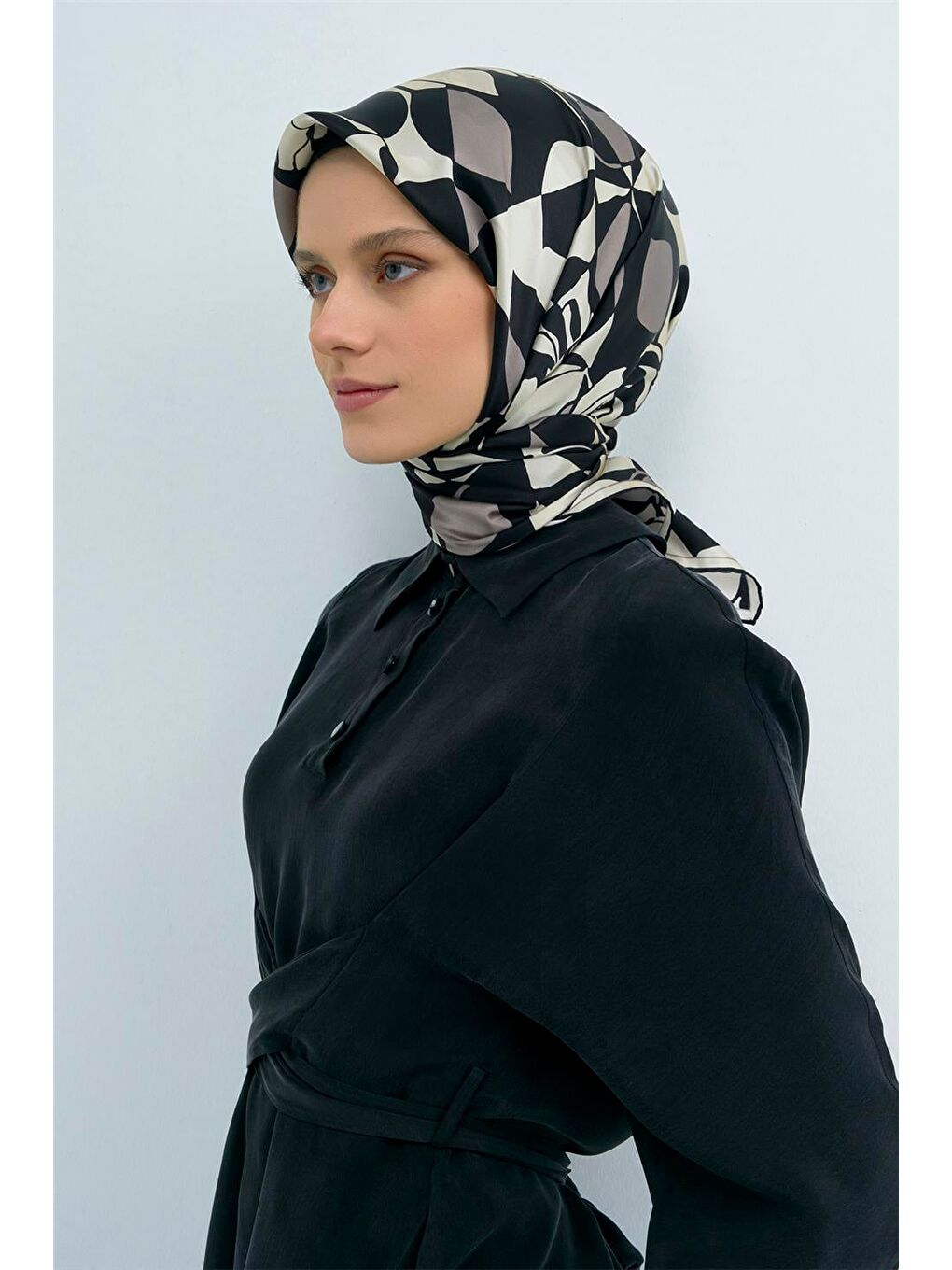 Bej Saf İpek Sura Eşarp 9551D 09-2