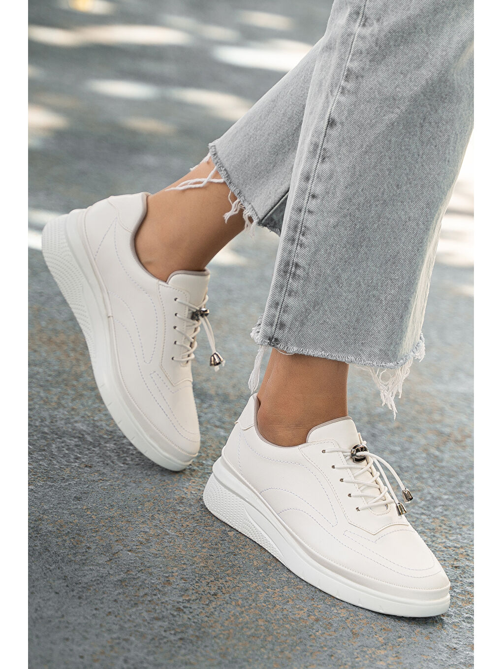 Beyaz D1221 Günlük Ortopedik Kadın Sneaker Spor Ayakkabı