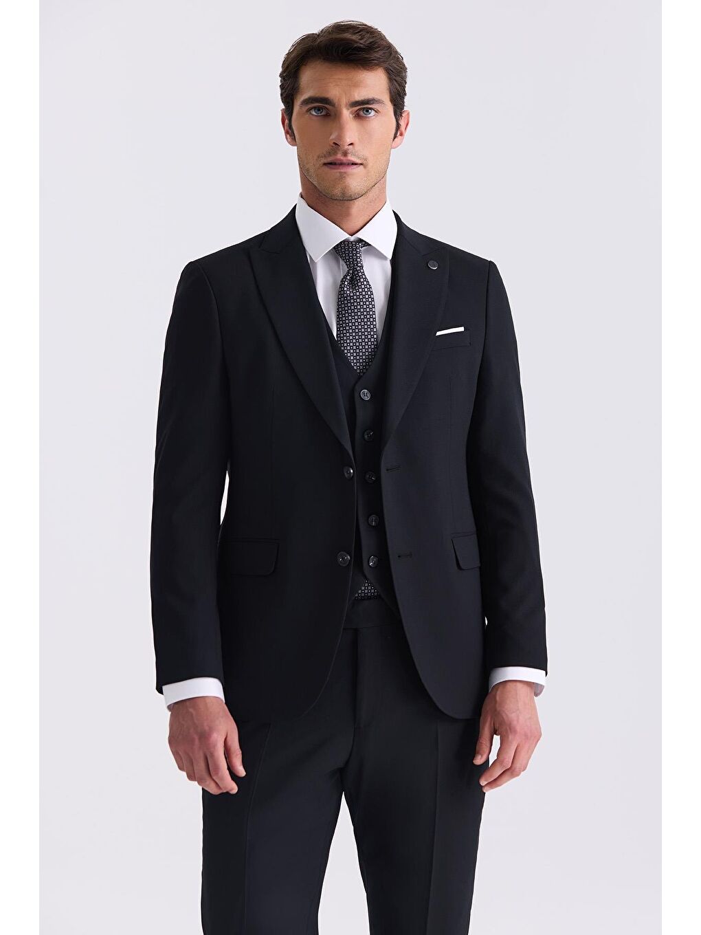 Siyah Slim Fit Sivri Yaka Yelekli Bamboo Takım Elbise-1