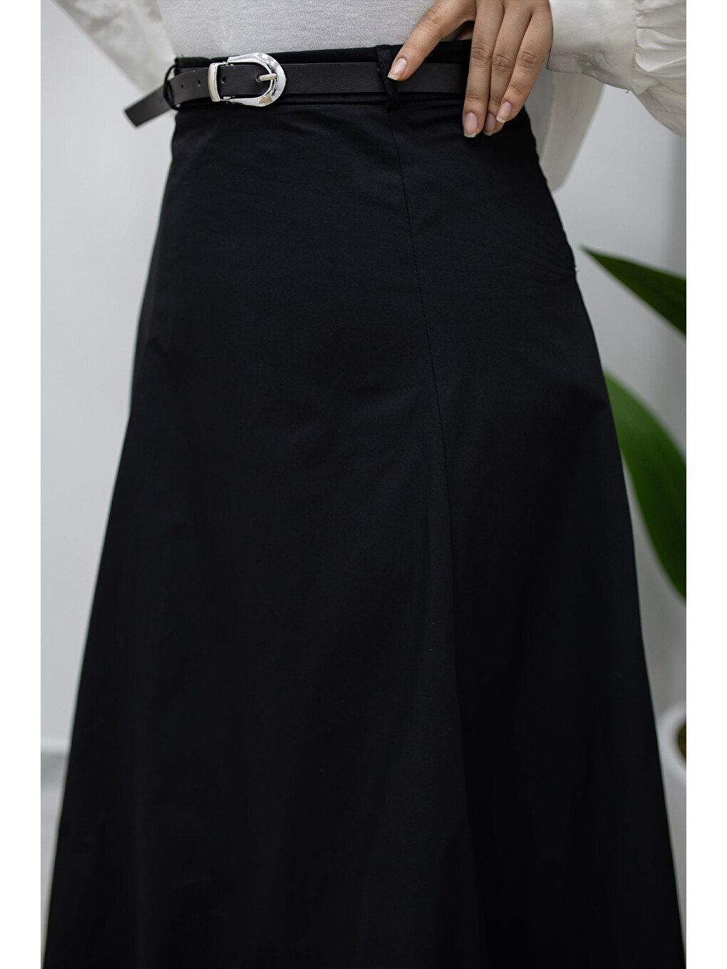 Beli Kemerli Balon Etek TSD260224 Siyah-4