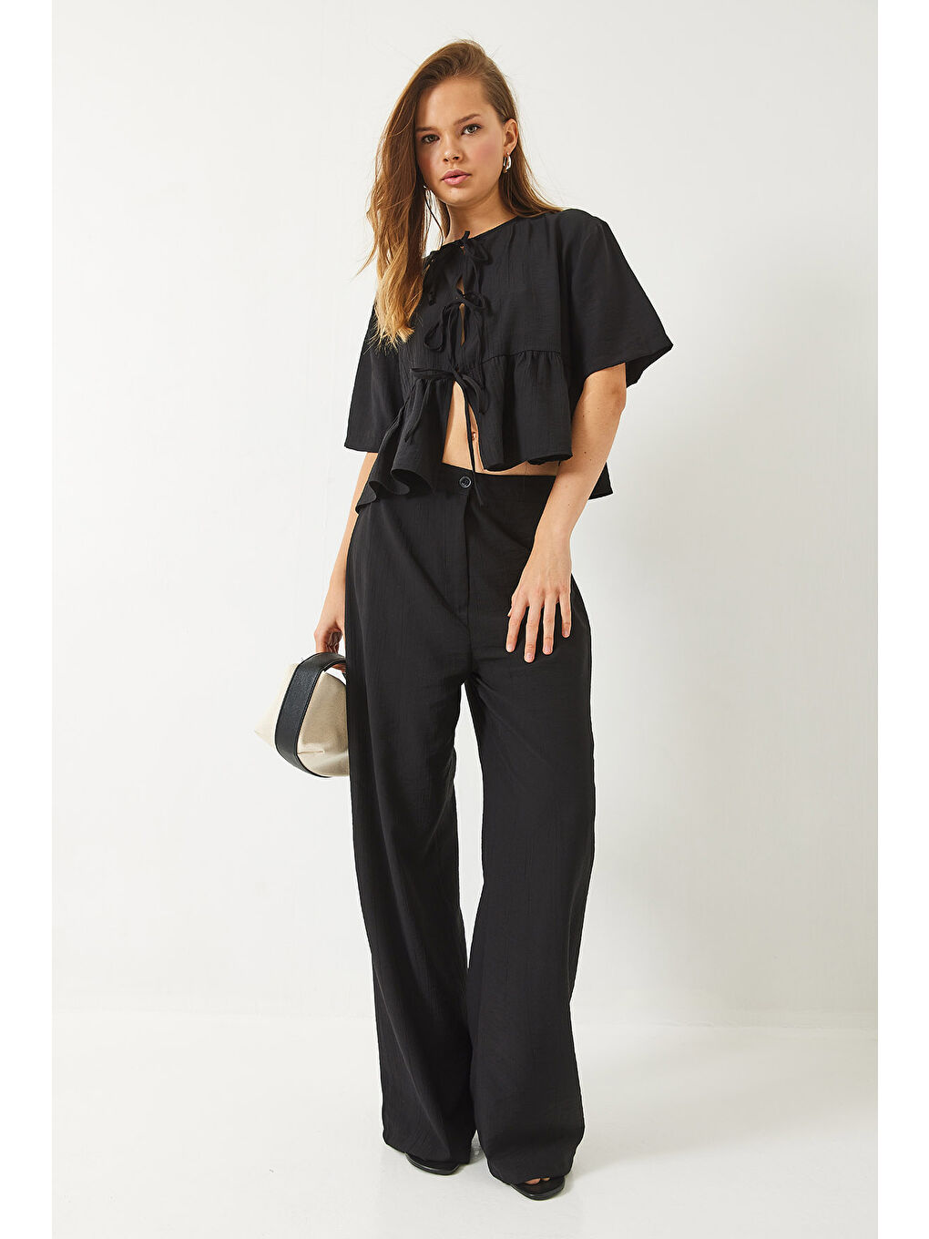 Siyah Kadın Bağlama Detaylı Kısa Kollu Bluz Pantolon Alt-Üst Takım-1