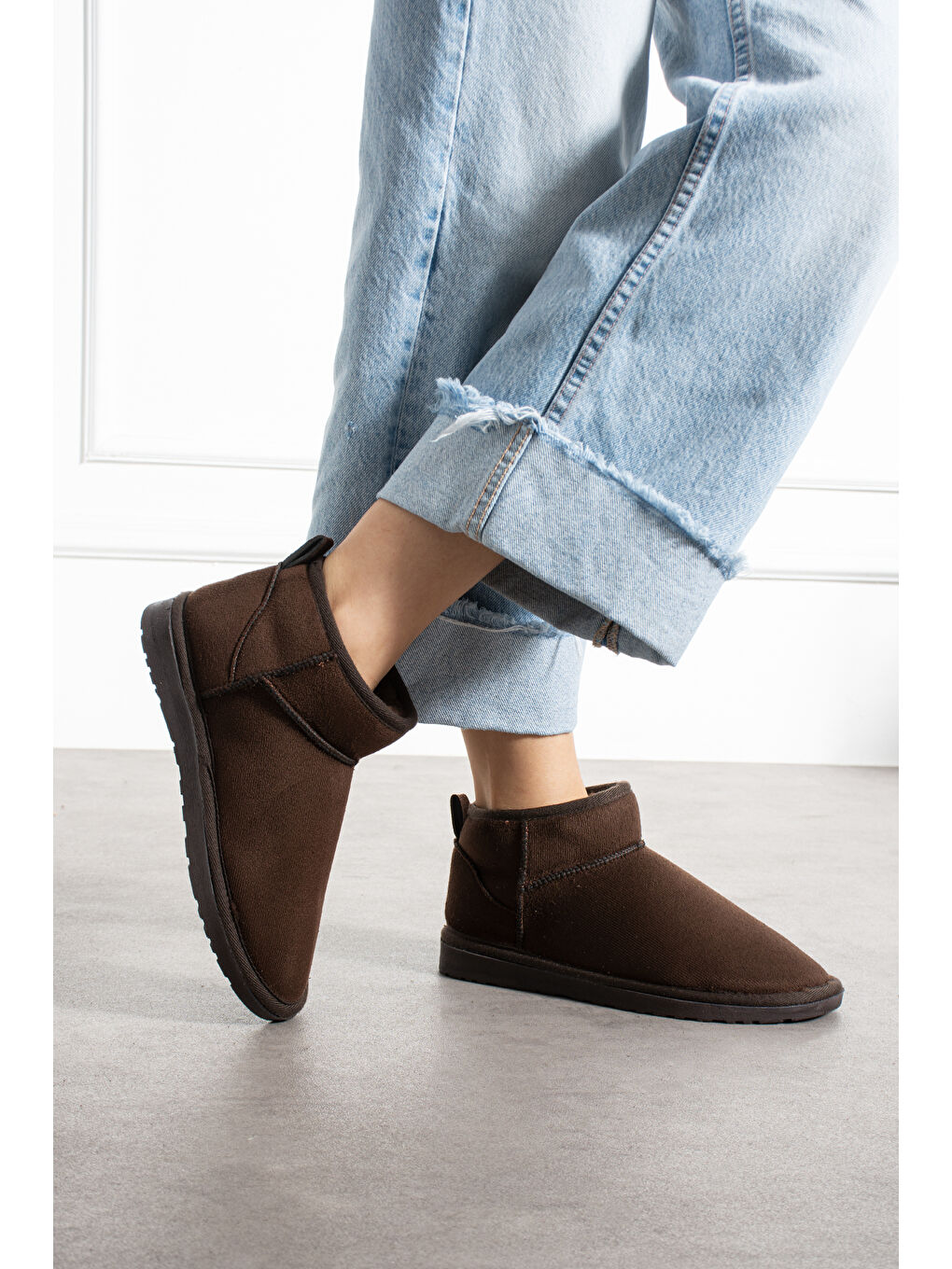 Kahverengi Kadın Mini Taban Süet İçi Kürklü Günlük Bot-1