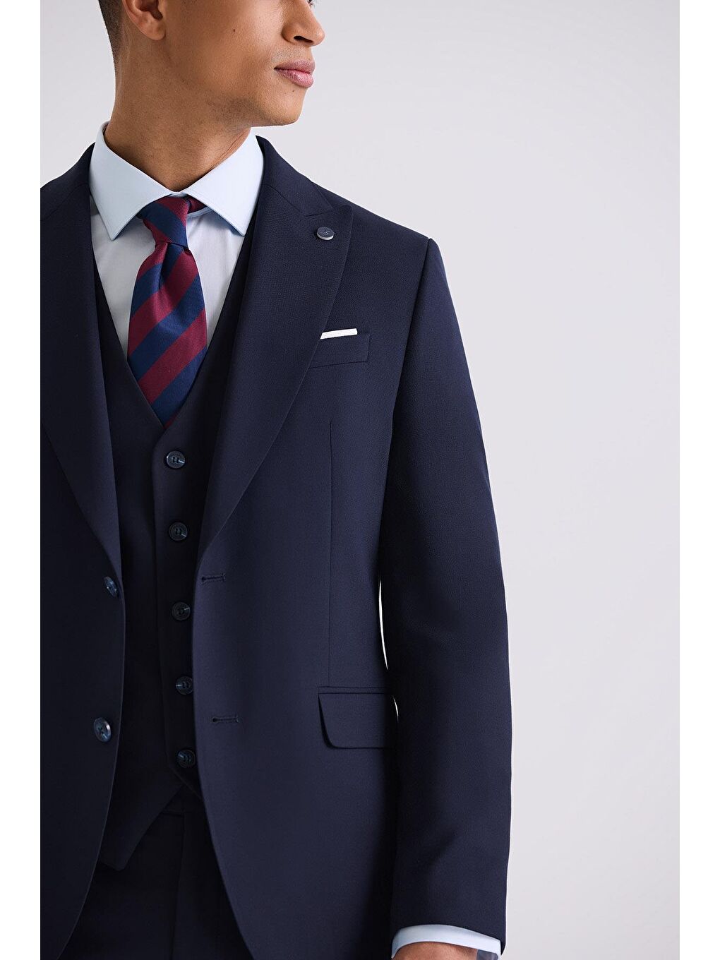 Lacivert Slim Fit Sivri Yaka Yelekli Bamboo Takım Elbise-2