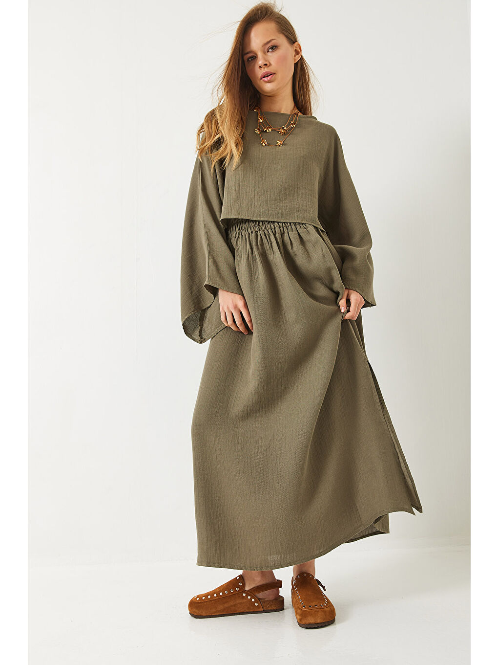 Haki Kadın Yarasa Kol Croplu Beli Lastikli Yırtmaç Detay Etekli Müslin Takım-2